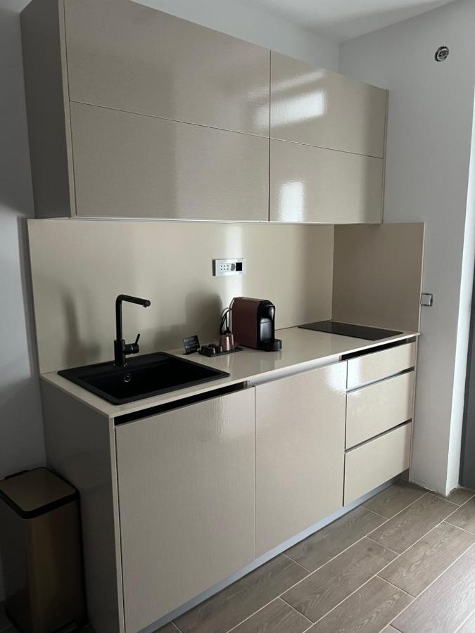 Madamik Apartments Bijela Kültér fotó