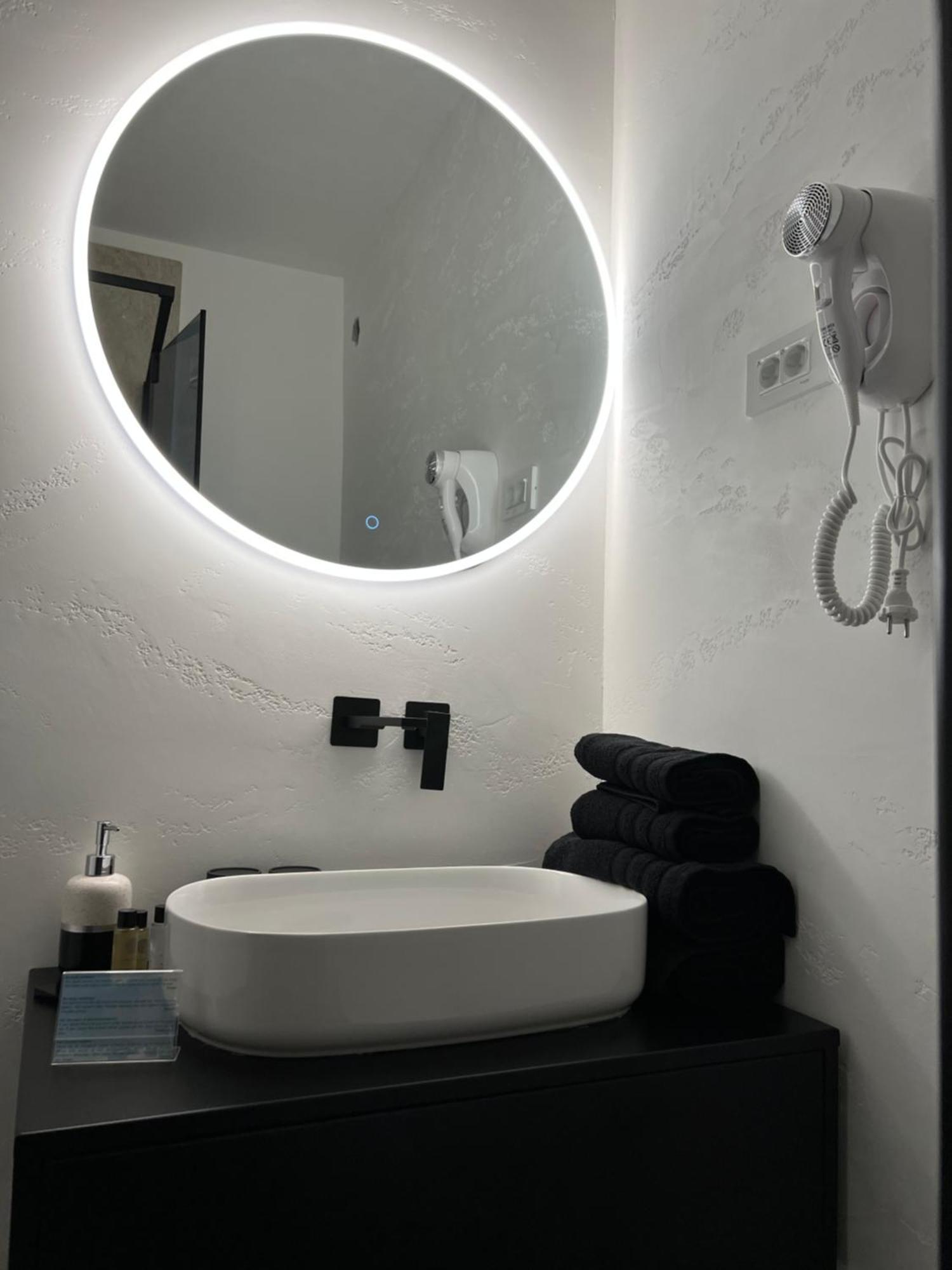 Madamik Apartments Bijela Kültér fotó
